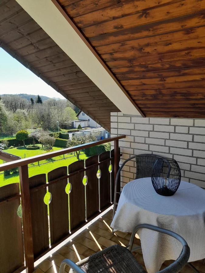 Ferienwohnung Und Gaestezimmer Iburgblick Бад-Дрибург Экстерьер фото